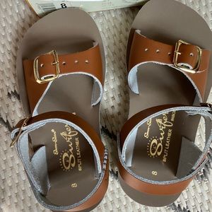 NIB Hoy Shoe Surfer sandal Toddler Size 8 Waterproof New